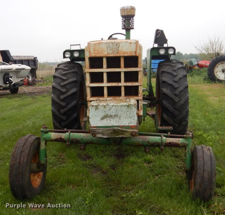 image for item FX9169 Oliver 1800  tractor
