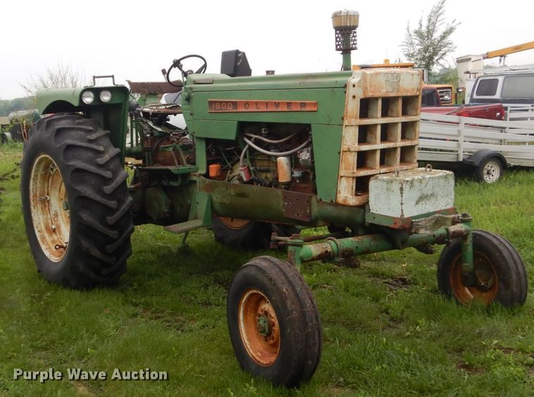 image for item FX9169 Oliver 1800  tractor
