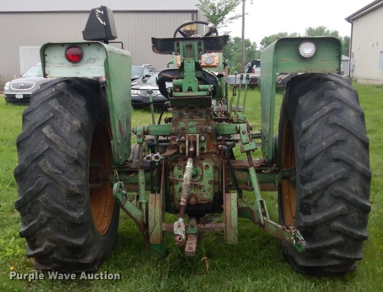 image for item FX9169 Oliver 1800  tractor