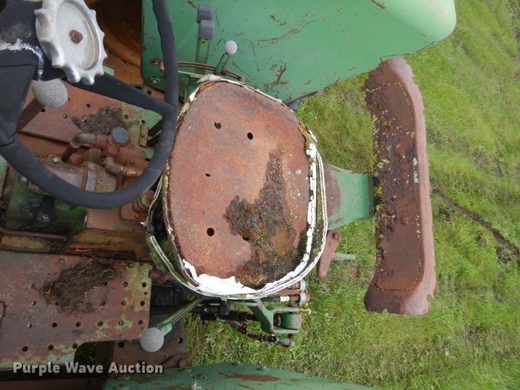 image for item FX9169 Oliver 1800  tractor