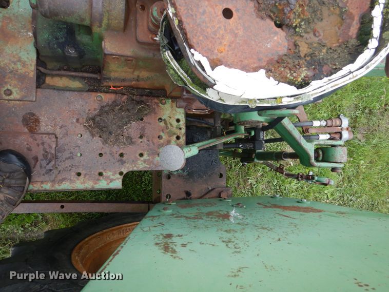 image for item FX9169 Oliver 1800  tractor