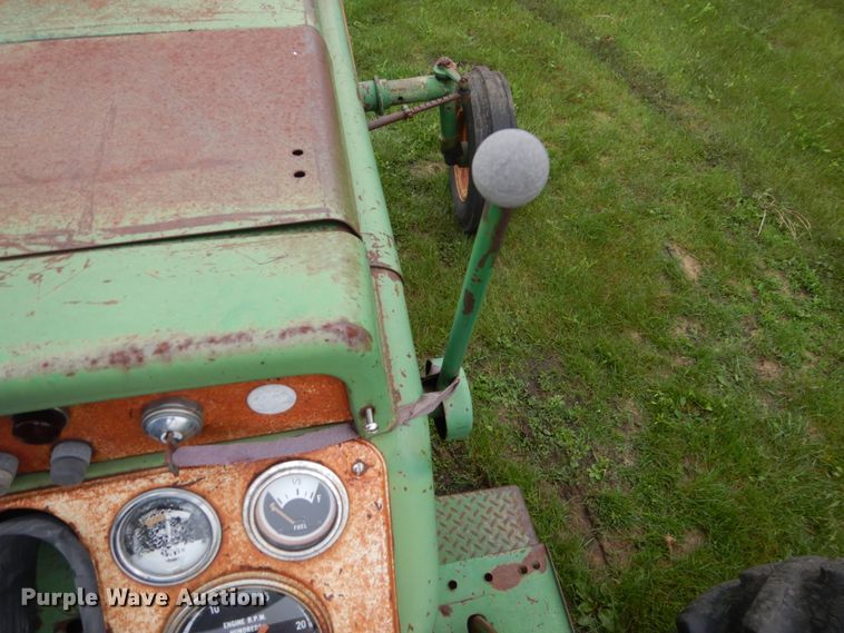 image for item FX9169 Oliver 1800  tractor