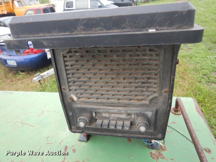 image for item FX9169 Oliver 1800  tractor