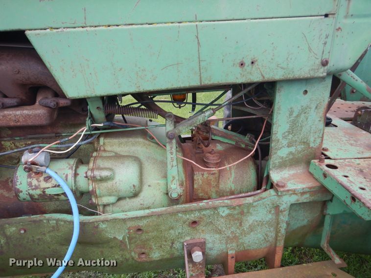 image for item FX9169 Oliver 1800  tractor