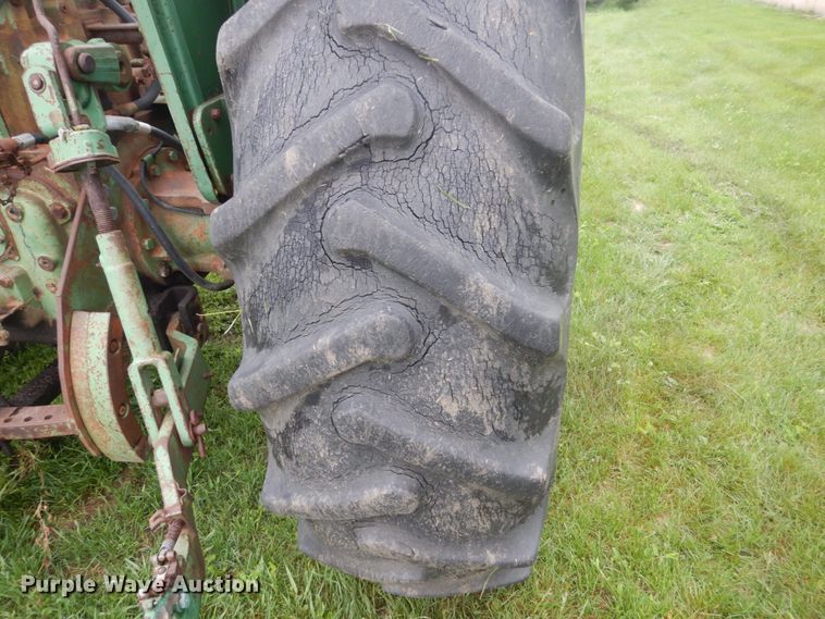 image for item FX9169 Oliver 1800  tractor