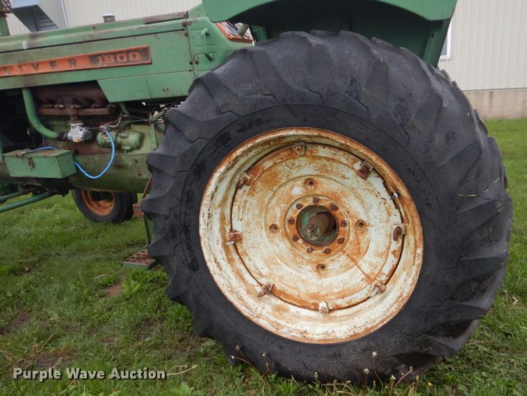 image for item FX9169 Oliver 1800  tractor