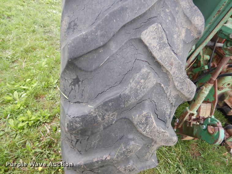 image for item FX9169 Oliver 1800  tractor