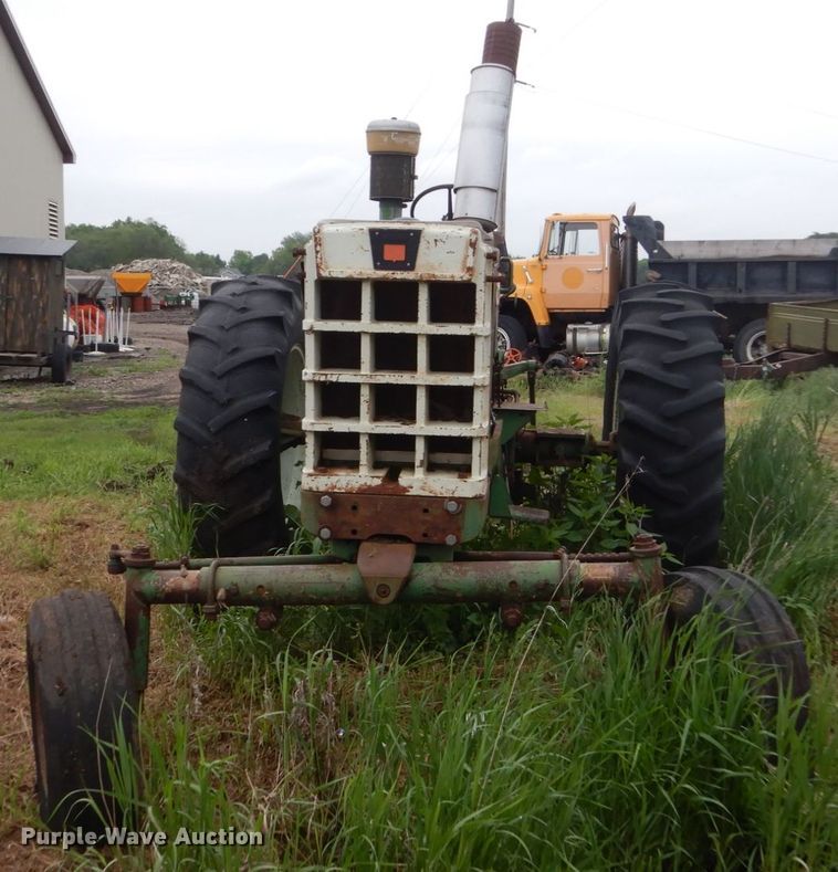 image for item FX9171 Oliver 1650  tractor