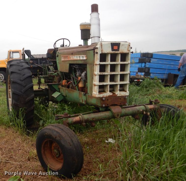 image for item FX9171 Oliver 1650  tractor