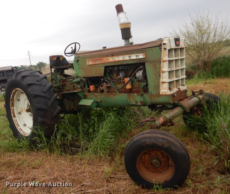 image for item FX9171 Oliver 1650  tractor