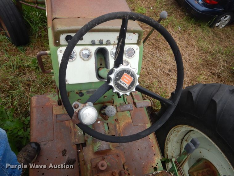 image for item FX9171 Oliver 1650  tractor