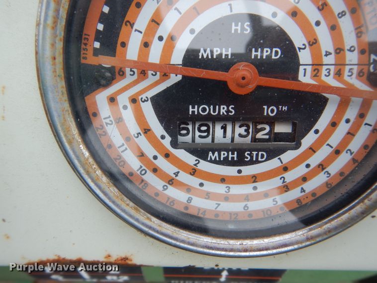 image for item FX9171 Oliver 1650  tractor