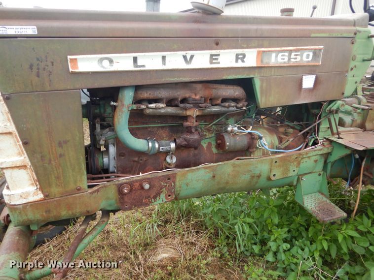 image for item FX9171 Oliver 1650  tractor