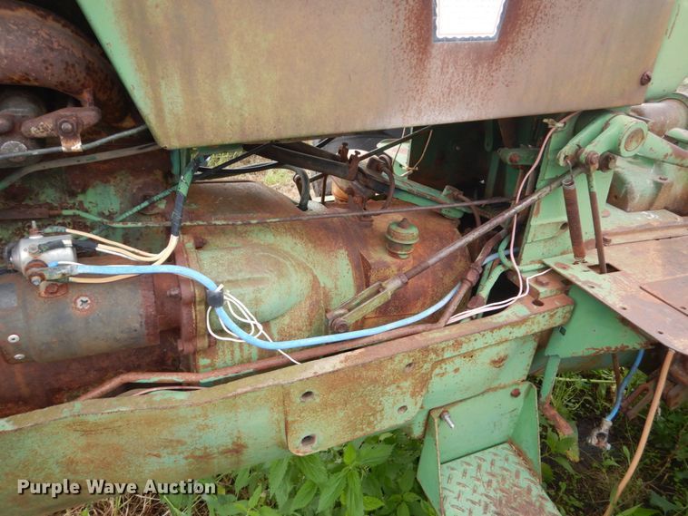 image for item FX9171 Oliver 1650  tractor