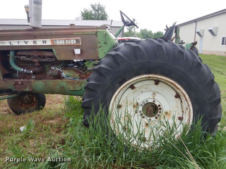 image for item FX9171 Oliver 1650  tractor