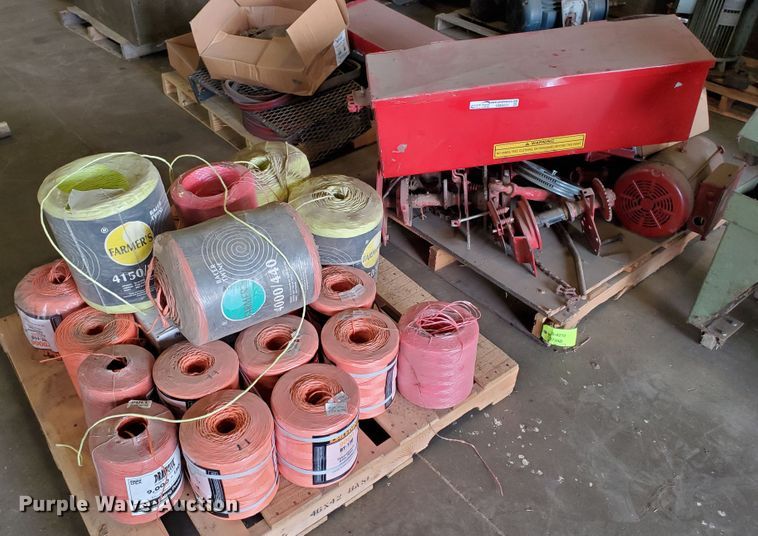 image for item GM9231 Square baler parts