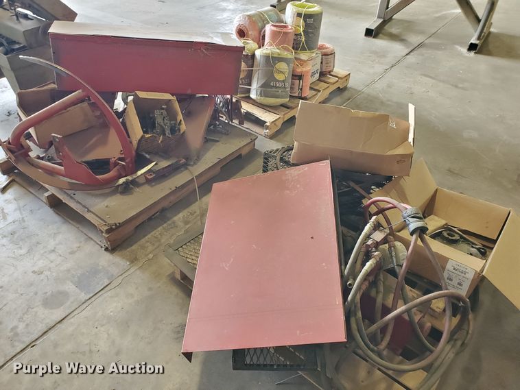 image for item GM9231 Square baler parts