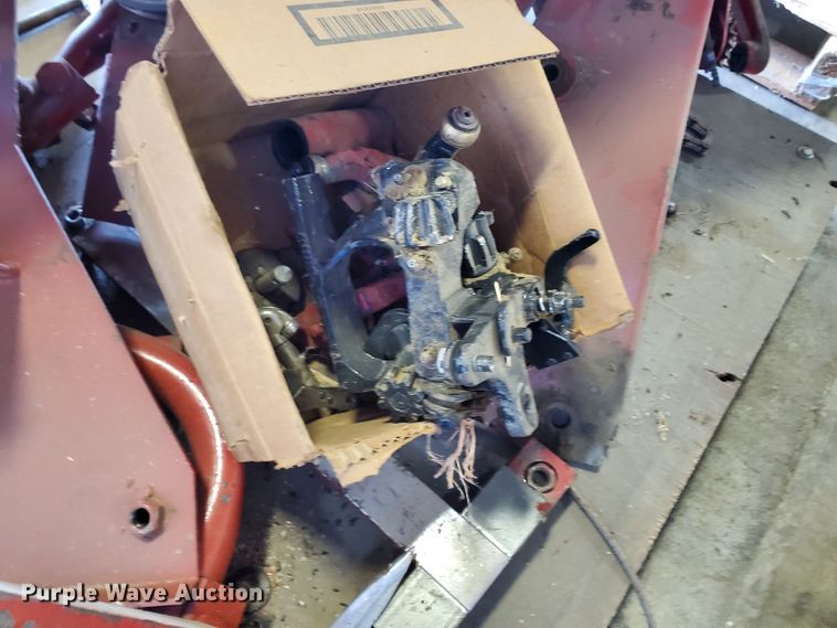 image for item GM9231 Square baler parts