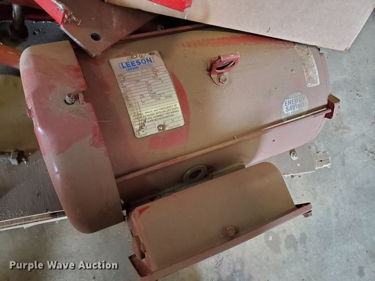 image for item GM9231 Square baler parts