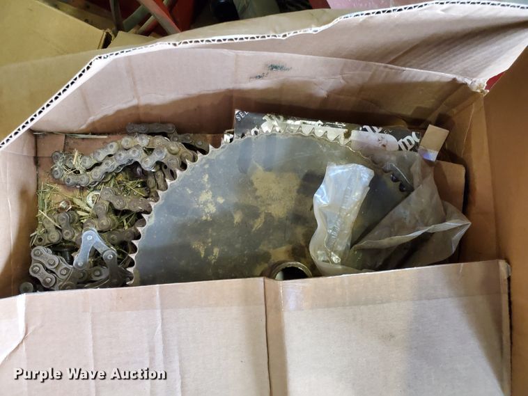 image for item GM9231 Square baler parts