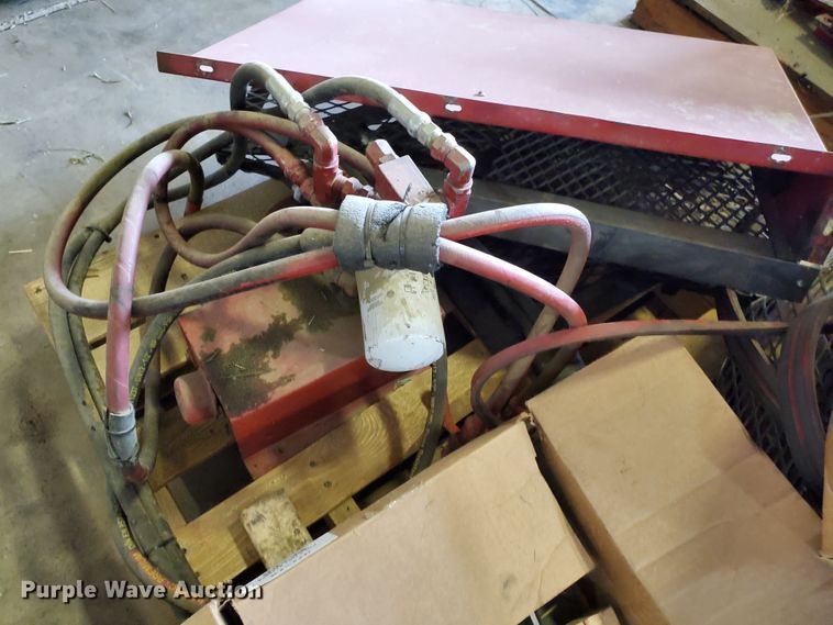 image for item GM9231 Square baler parts