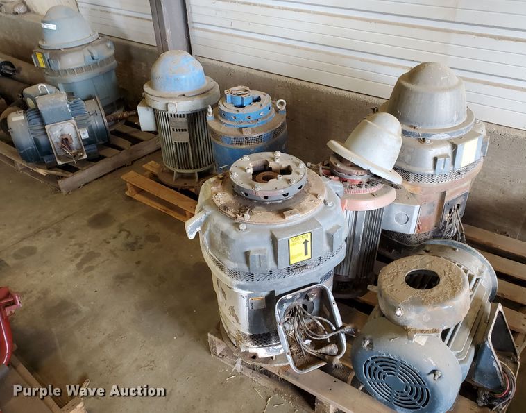 image for item GM9234 Electric motor and pumps