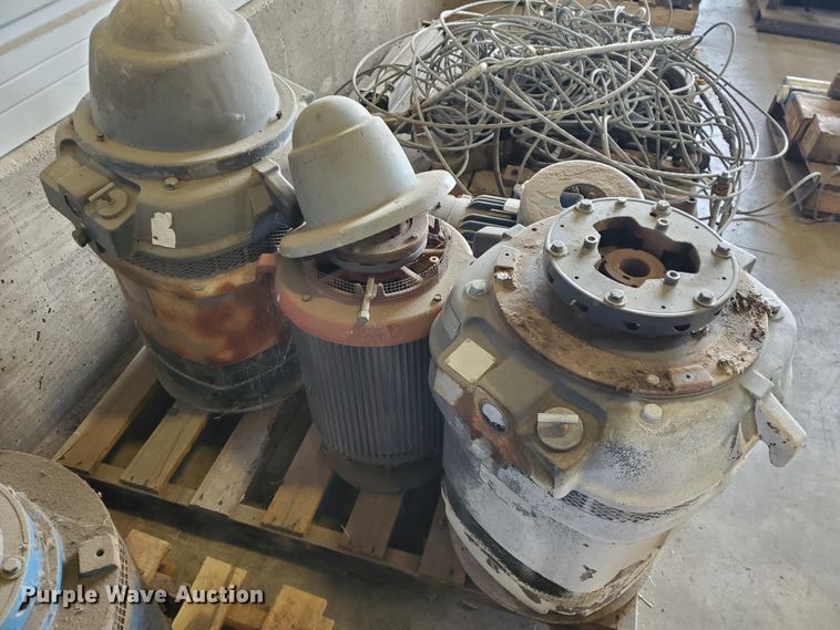 image for item GM9234 Electric motor and pumps