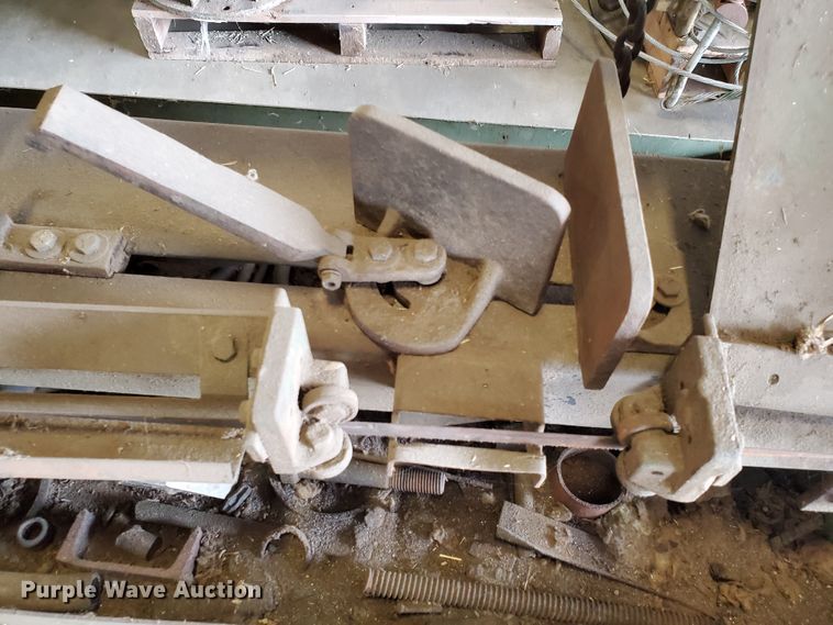 image for item GM9236 Carolina Tool HD10 bandsaw