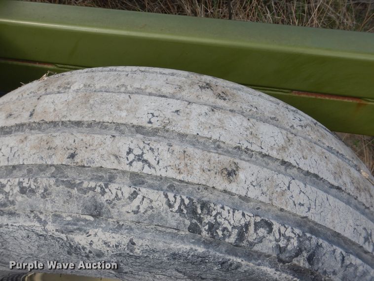 image for item GM9243 Kosch bale handler