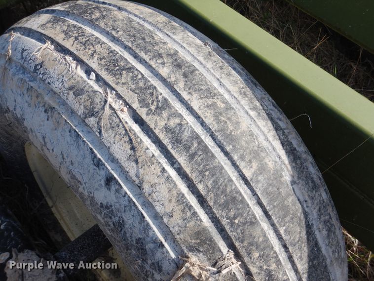 image for item GM9243 Kosch bale handler