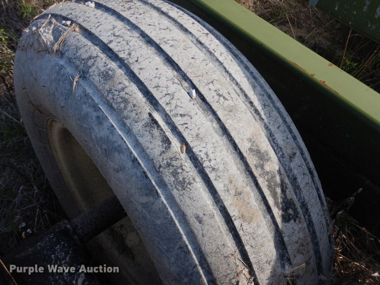 image for item GM9243 Kosch bale handler