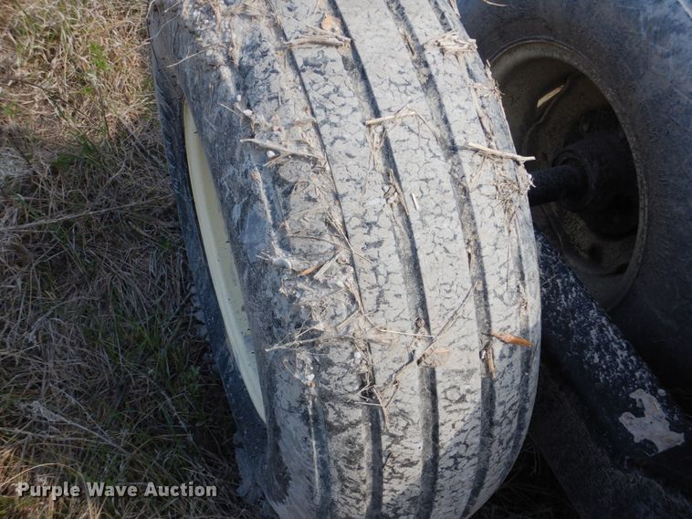 image for item GM9243 Kosch bale handler