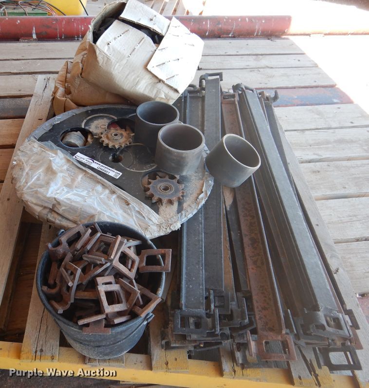 image for item GN9901 Spreader bars and chains