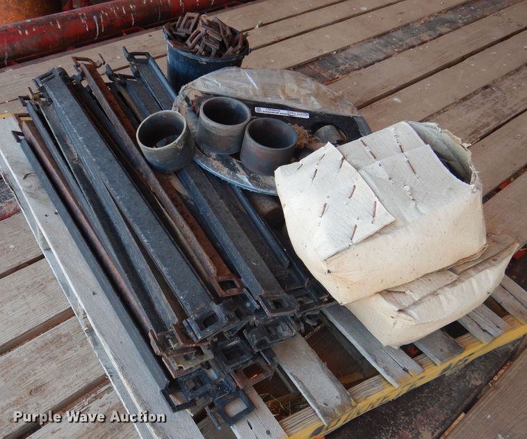 image for item GN9901 Spreader bars and chains