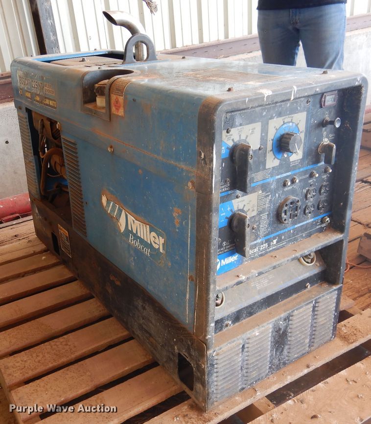 image for item GN9904 Miller Bobcat 225NT welder/generator