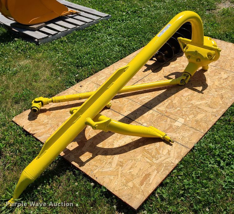 Danuser post hole digger in Belton, MO Item GT9057 sold Purple Wave