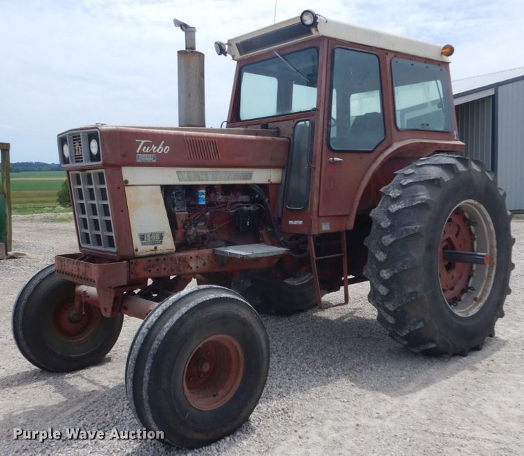 image for item GV9059 International 1566  tractor