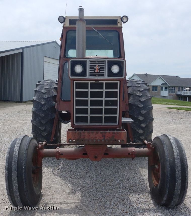 image for item GV9059 International 1566  tractor