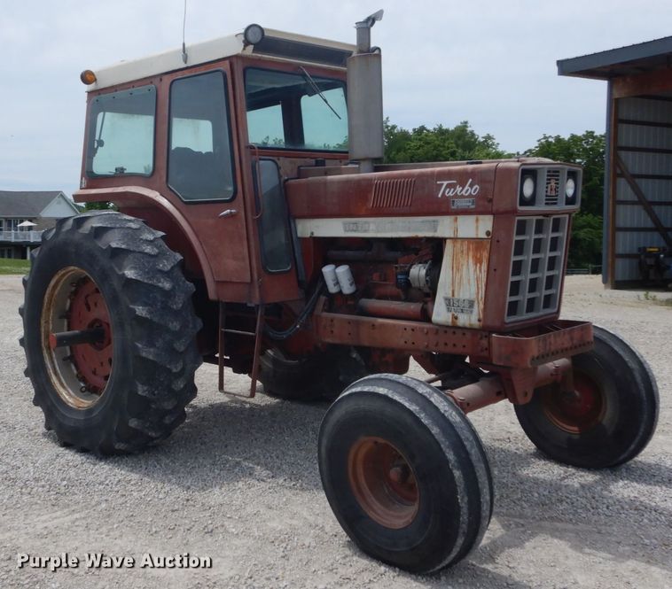 image for item GV9059 International 1566  tractor