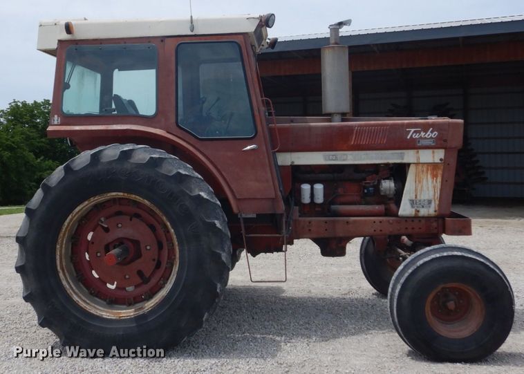 image for item GV9059 International 1566  tractor