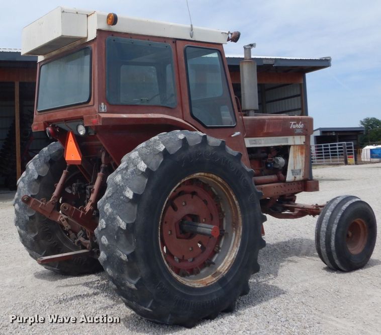 image for item GV9059 International 1566  tractor