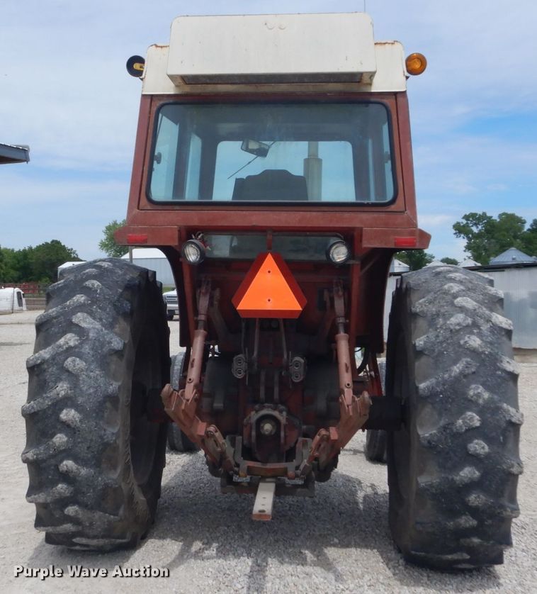 image for item GV9059 International 1566  tractor