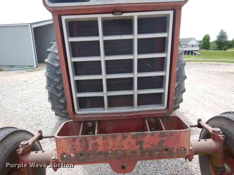 image for item GV9059 International 1566  tractor