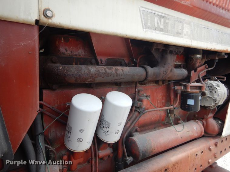 image for item GV9059 International 1566  tractor