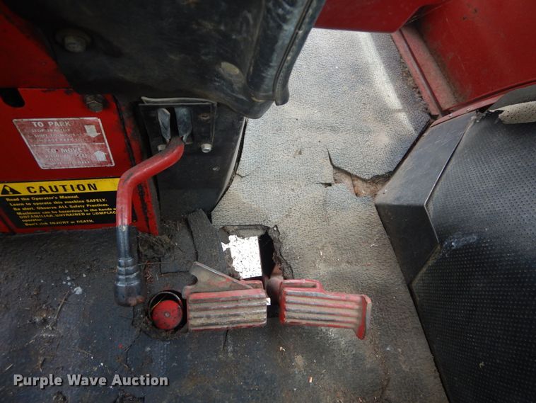 image for item GV9059 International 1566  tractor