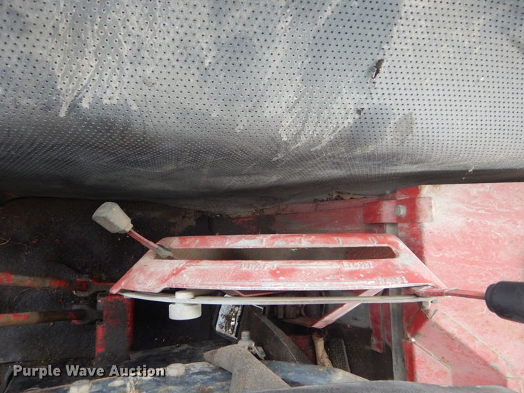 image for item GV9059 International 1566  tractor