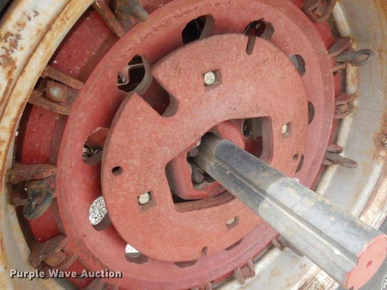 image for item GV9059 International 1566  tractor