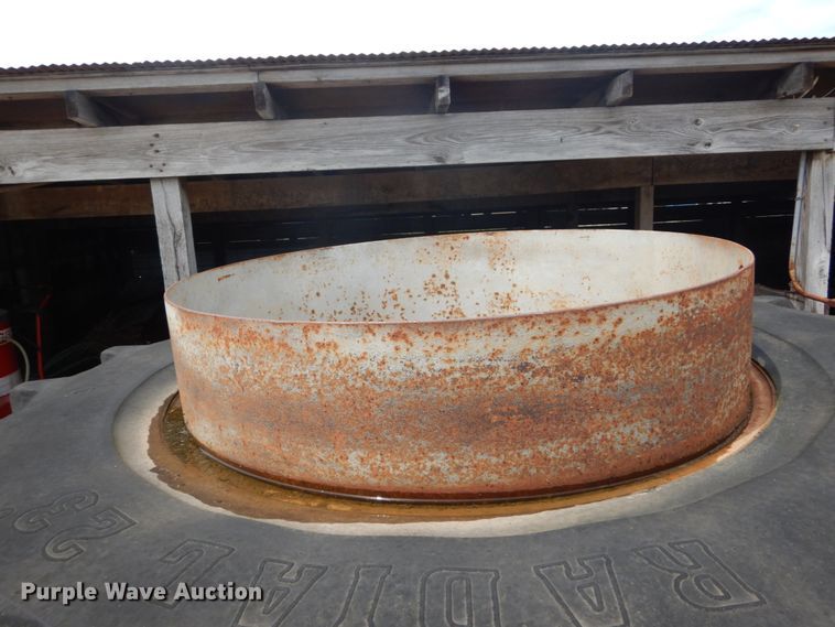 image for item GV9059 International 1566  tractor