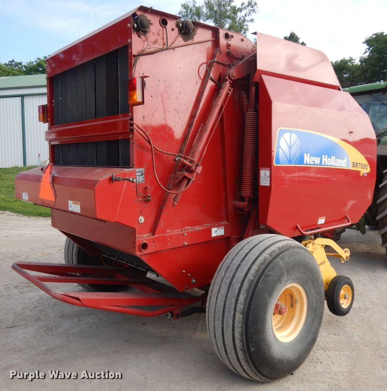 image for item GW9127 2011 New Holland BR7090  round baler