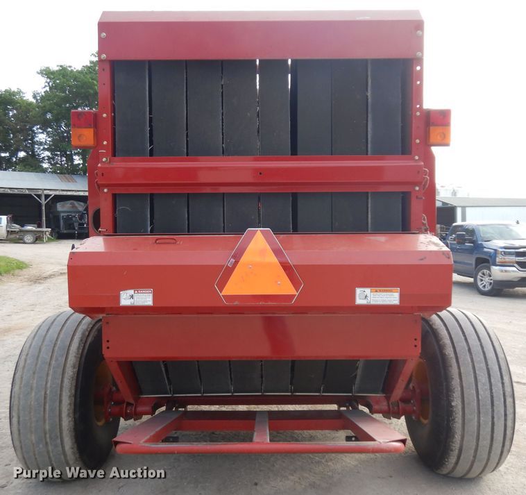 image for item GW9127 2011 New Holland BR7090  round baler